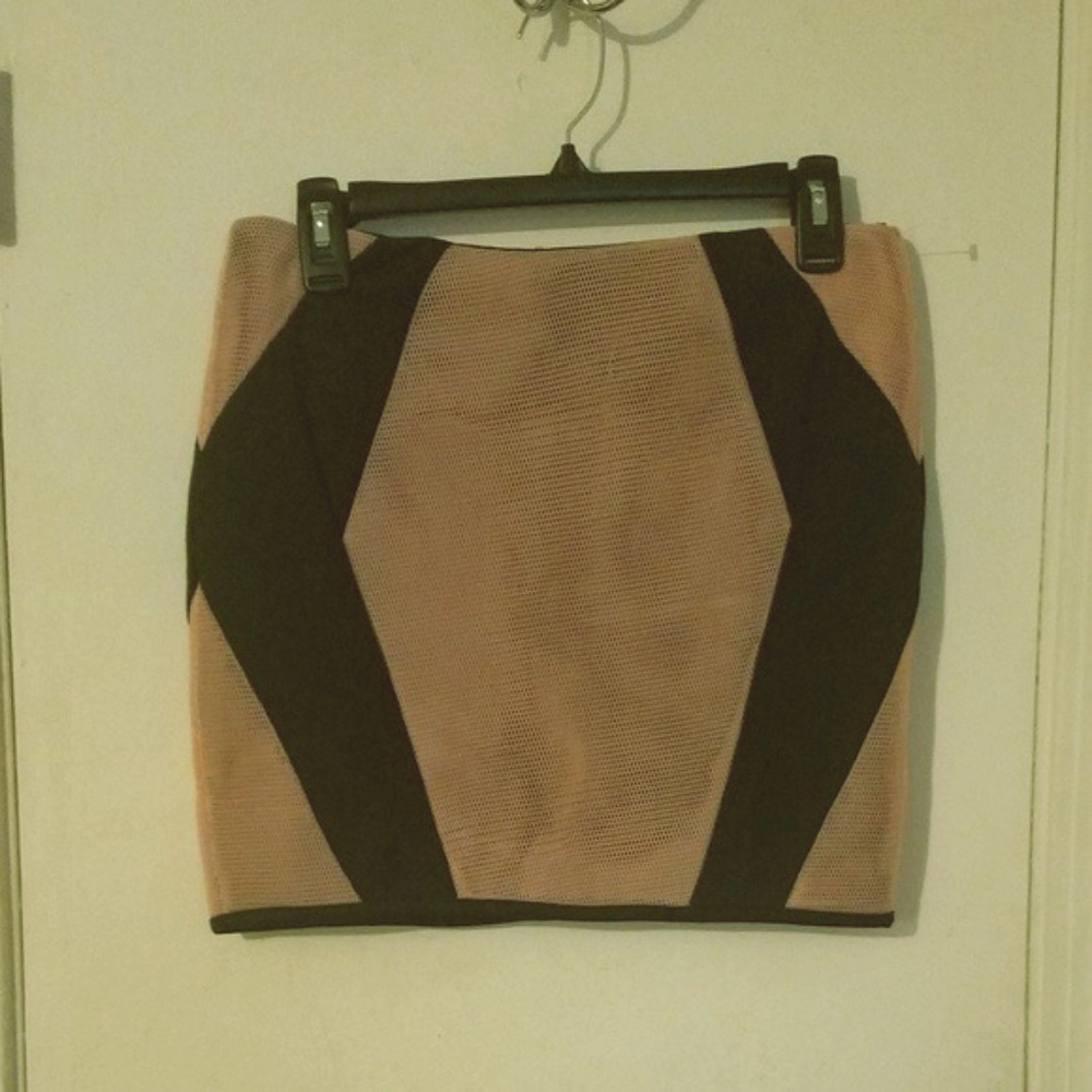 Mustard Seed black and pink skirt sz M NWT